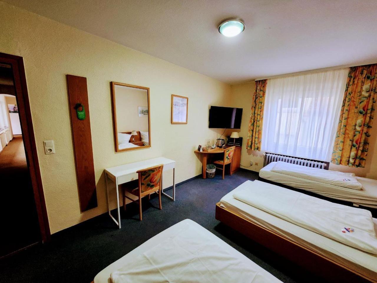 ראסטאט Hotel Schiff חדר תמונה